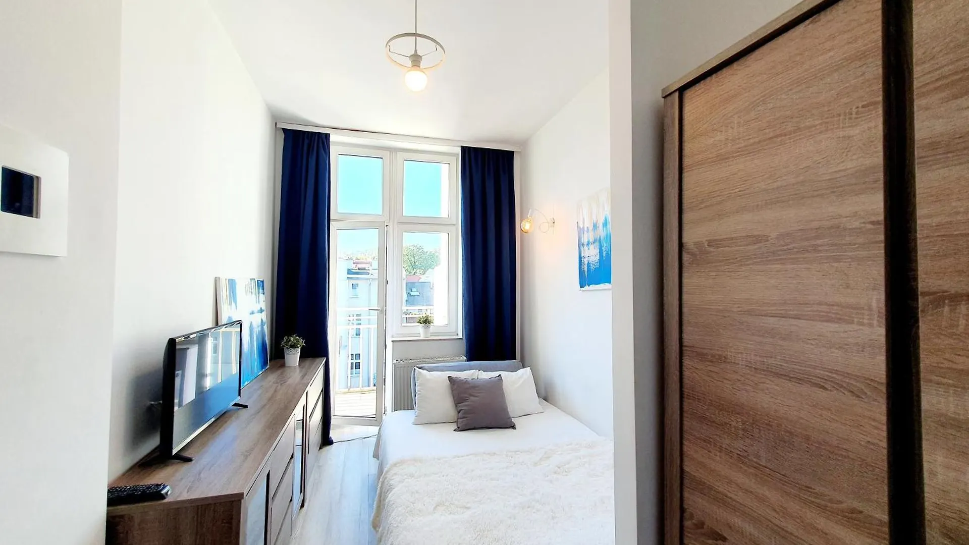Apartament Studio Central IV & Parking